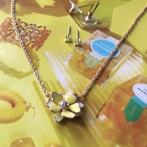Petite yellow flower pendant necklace & earrings